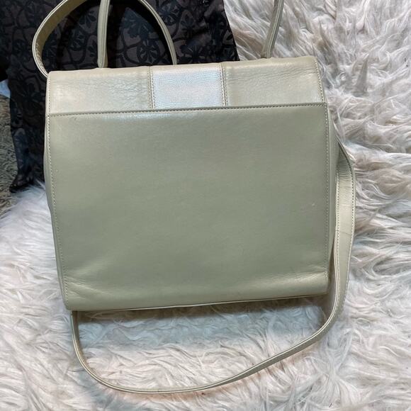 Givenchy Ivory Leather Shoulder bag/ Hand Bag w/ COA - Picture 4 of 8